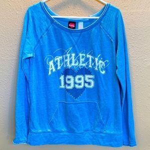 Juniors Xl wide shoulders sweatshirt